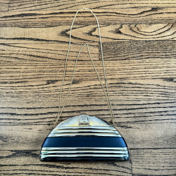 Vintage metal clutch/purse! - Picture 3 of 6